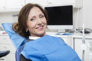 Como manter os dentes saudáveis na Maturidade