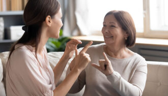 Distúrbios da fala na maturidade