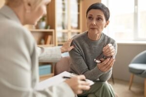 Mulheres, amor e dinheiro, assunto para terapia